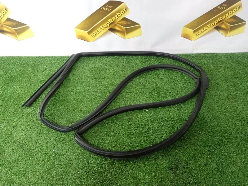 Уплотнитель двери