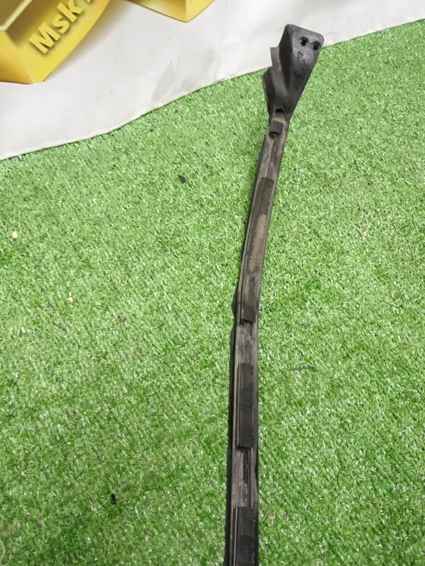 Уплотнитель стекла двери