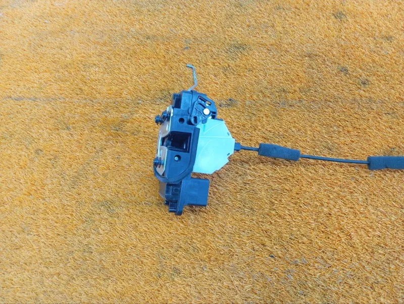 Замок двери