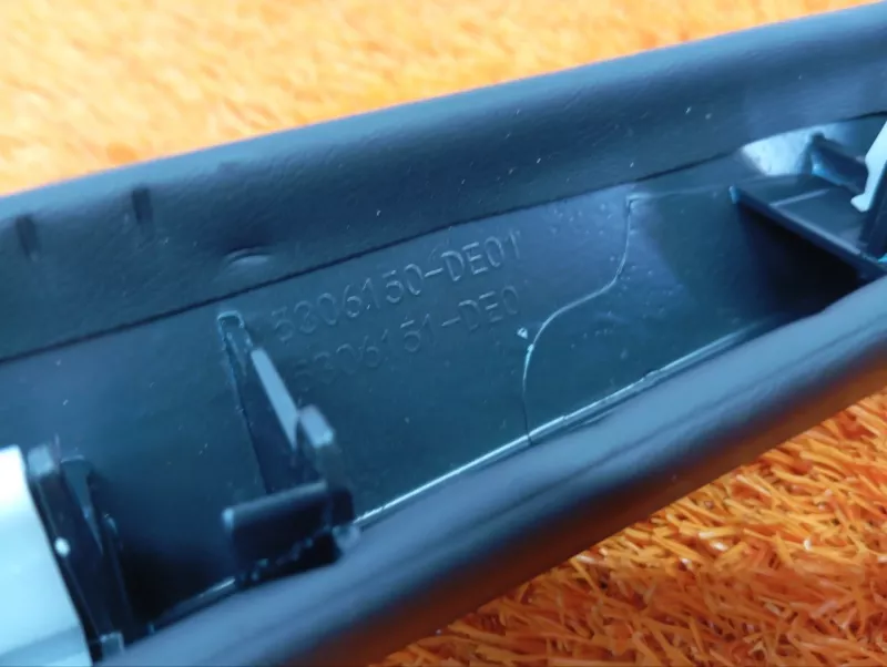 Накладка на торпедо