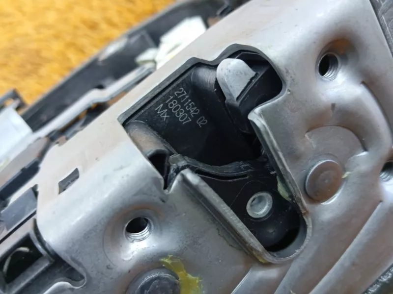 Замок двери