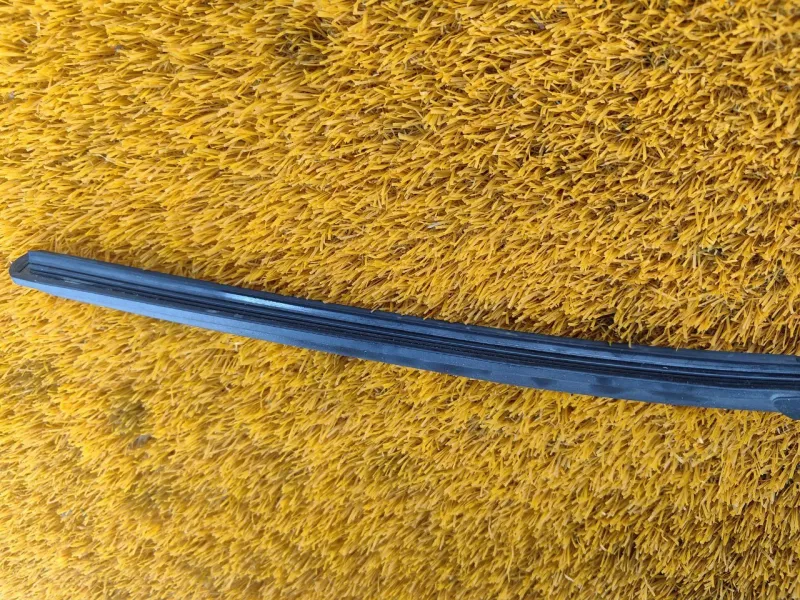 Поводок стеклоочистителя лобового стекла