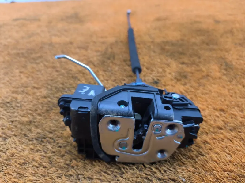 Замок двери