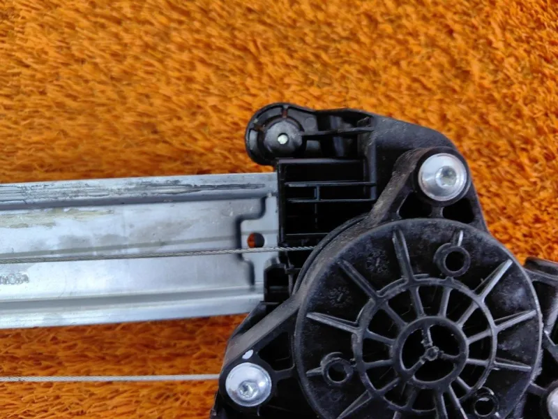 Стеклоподъемник