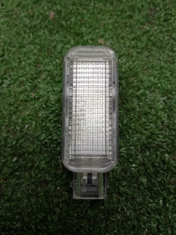 Плафон подсветки двери