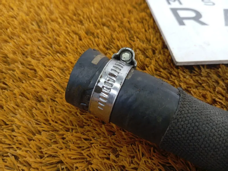 Патрубок радиатора