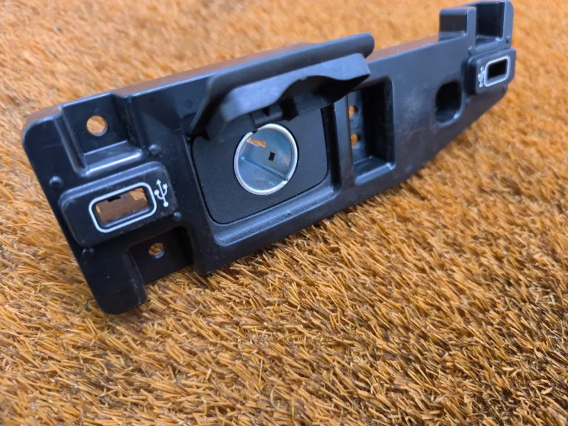 Накладка центральной консоли