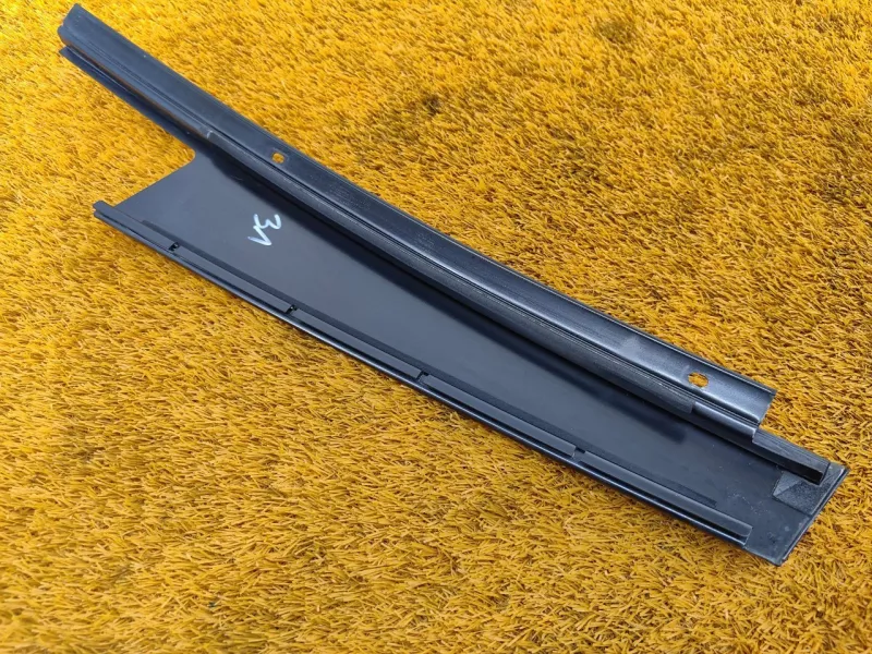 Молдинг двери