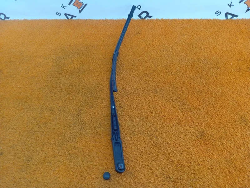 поводок стеклоочистителя