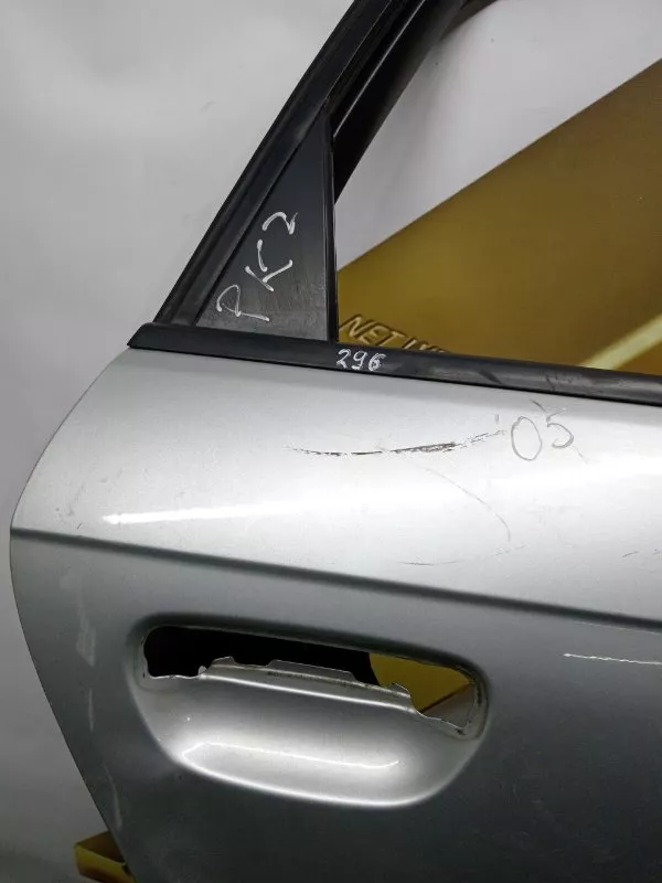 Дверь Audi A3 2005 8P4833052A 8P, задняя правая