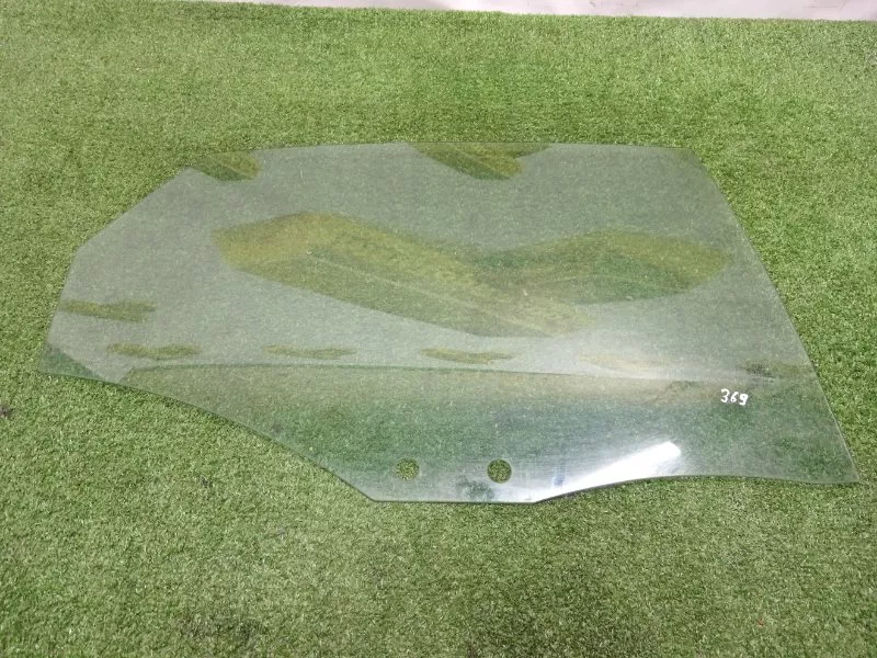 Стекло двери Audi A6 2006 4F9845206 C6, заднее правое