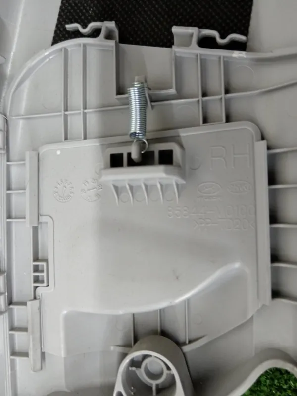 Обшивка центральной стойки