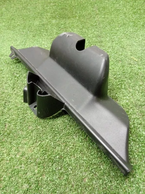 Накладка замка багажника