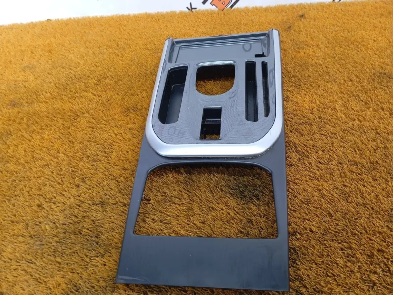 Накладка центральной консоли