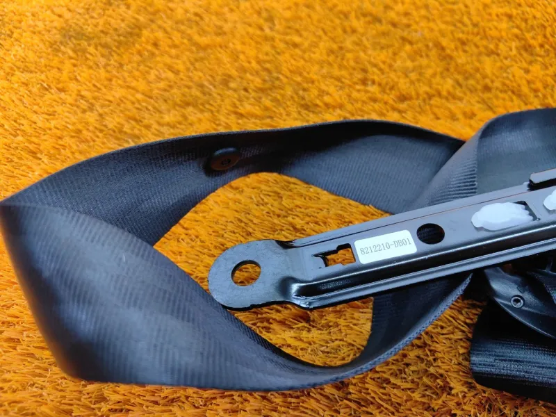 Ремень безопасности