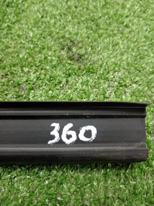 Уплотнитель стекла двери