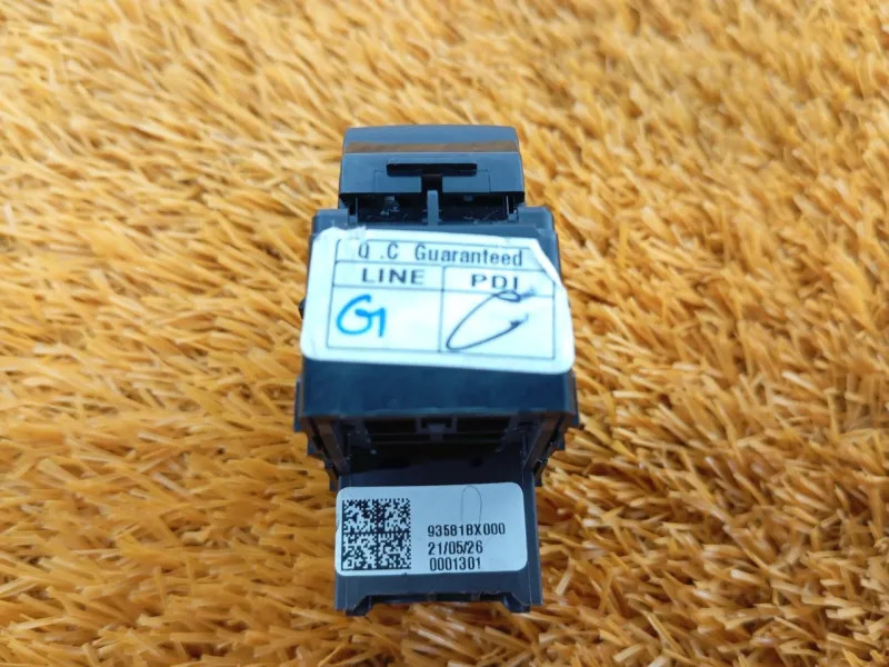 Кнопка стеклоподъемника