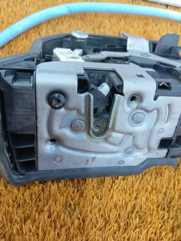 Замок двери