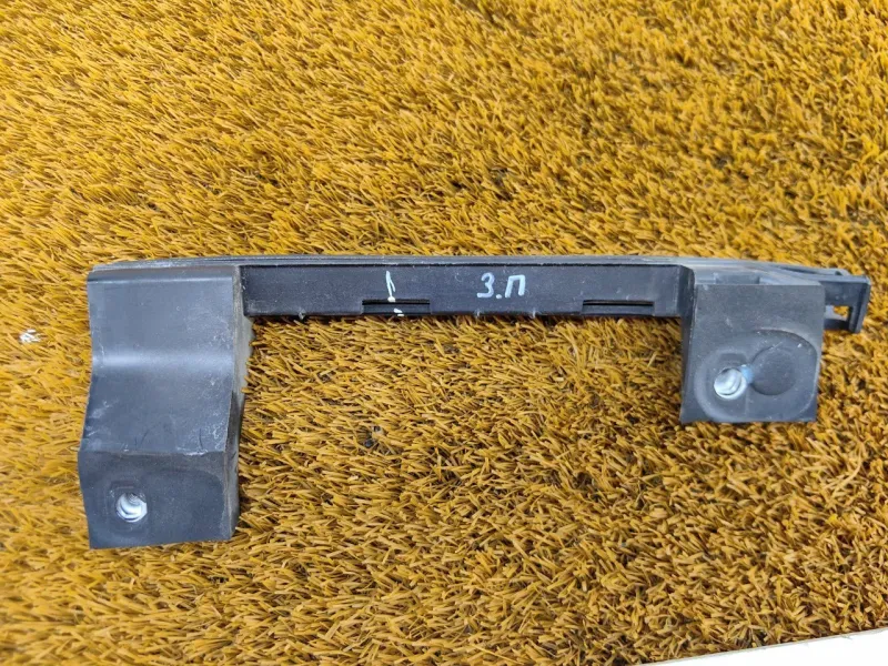 Направляющая стекла двери