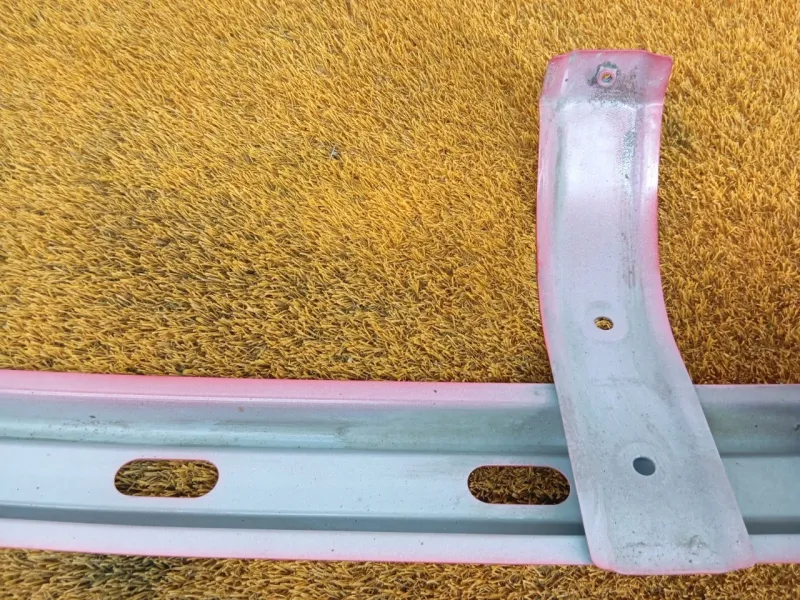 Усилитель бампера