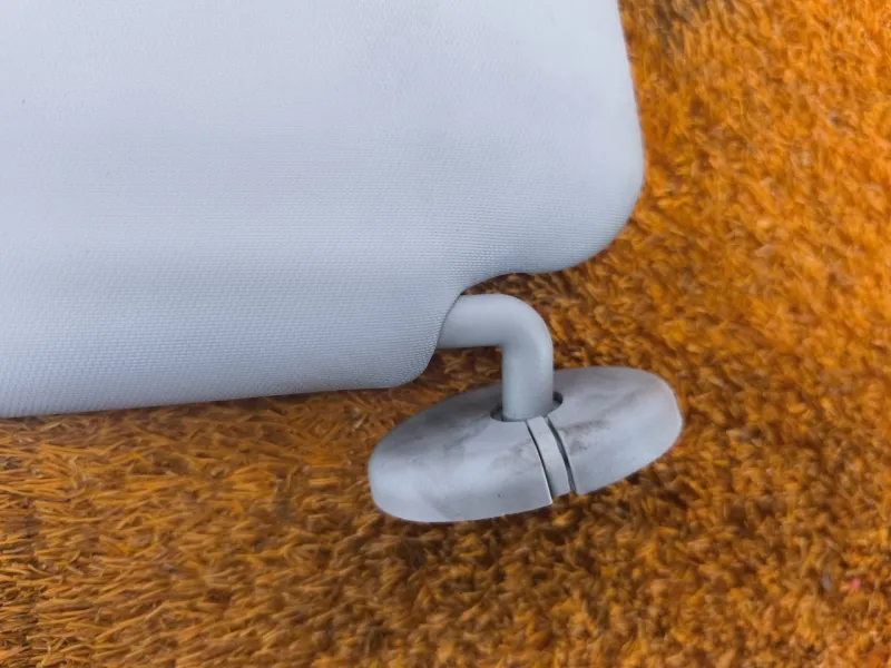 Козырек солнцезащитный