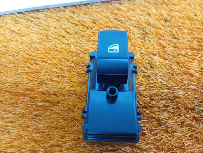 Кнопка стеклоподъемника