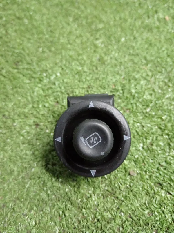 Джойстик регулировки зеркал