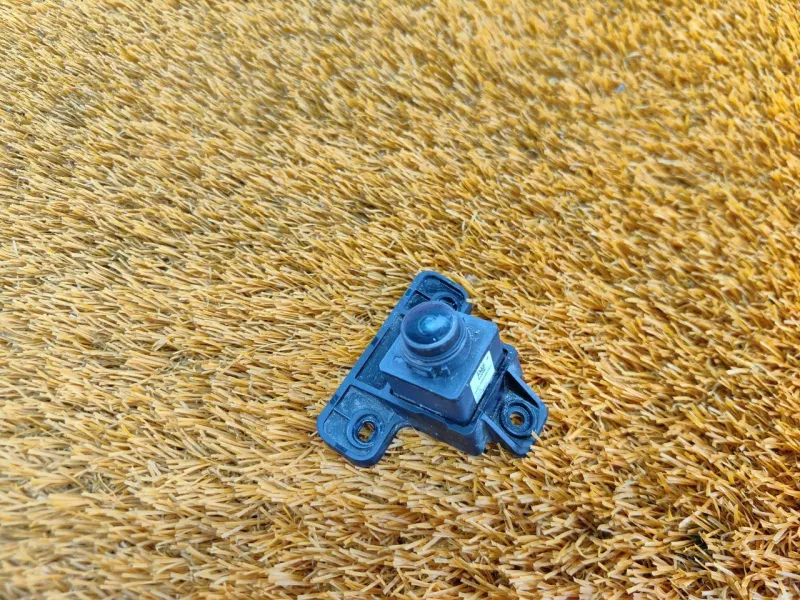 Камера переднего вида