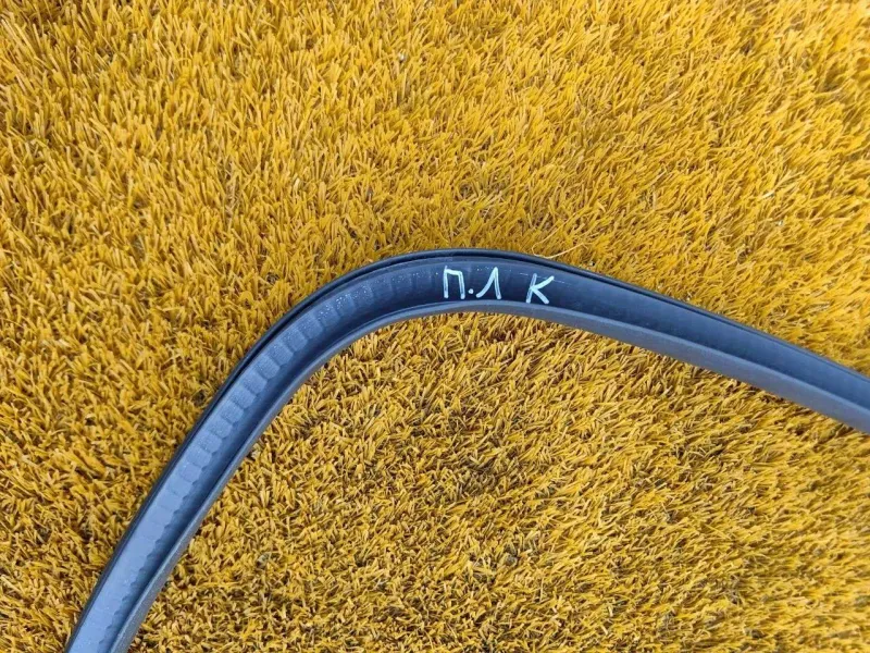 Уплотнитель проема двери