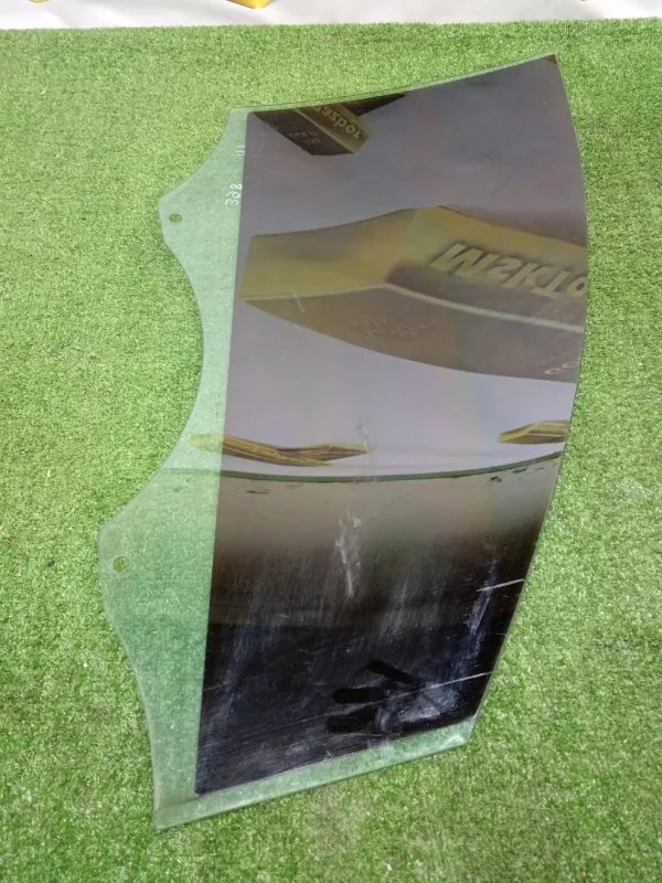 Стекло двери Audi Q7 2011 4L0845201 4L, переднее левое