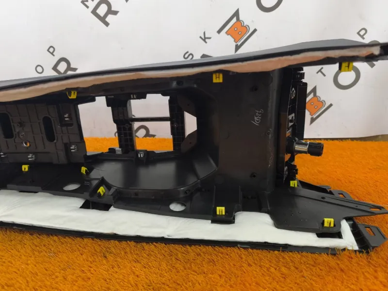 Консоль центральная