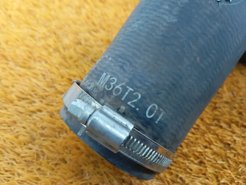 Патрубок интеркулера