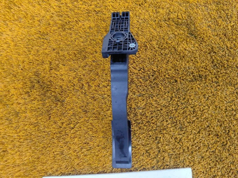 Педаль газа