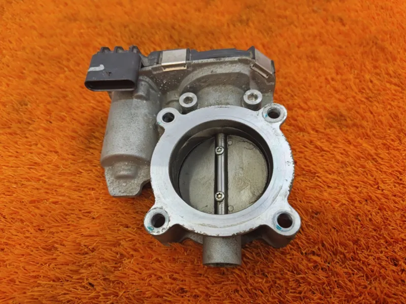 Дроссельная заслонка