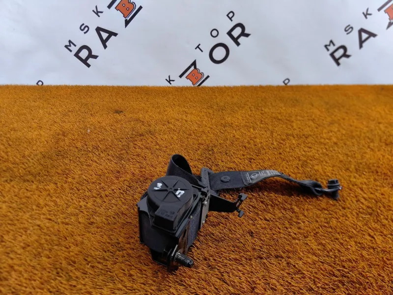 Ремень безопасности