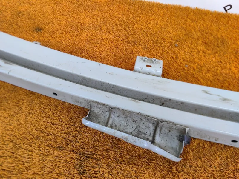 Усилитель бампера