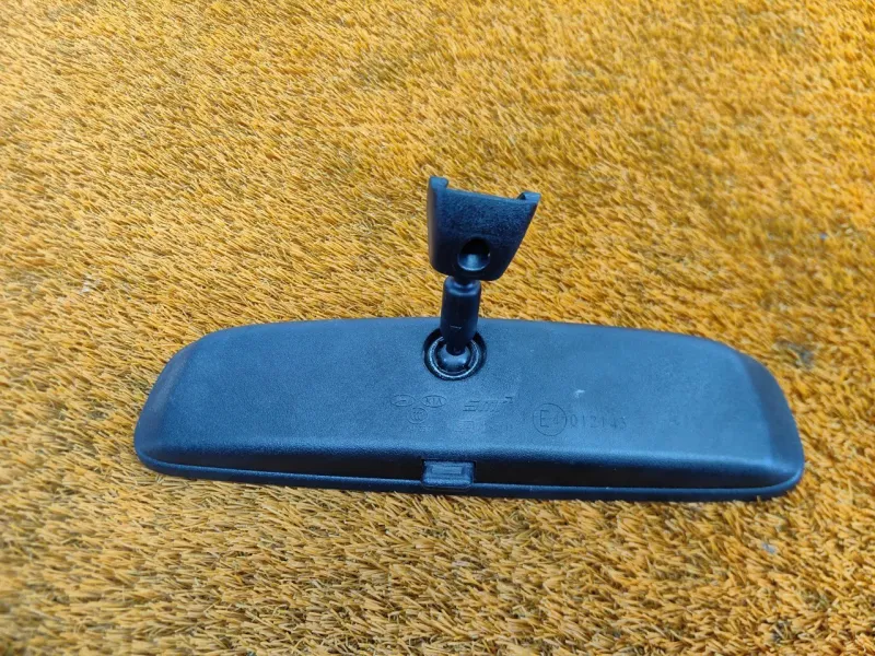 Зеркало заднего вида