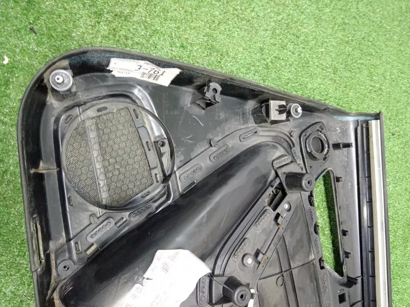 Обшивка двери Audi A4 2009 8K0867303G B8, задняя левая