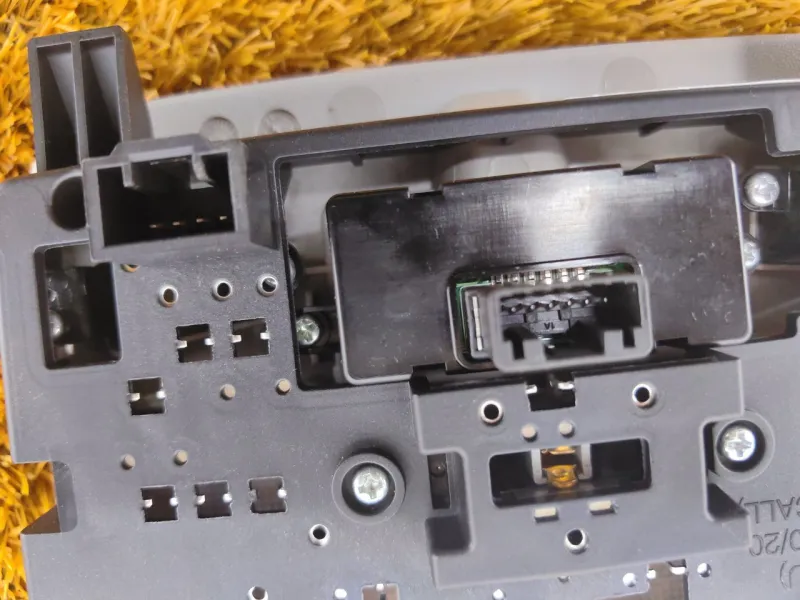 Плафон салона