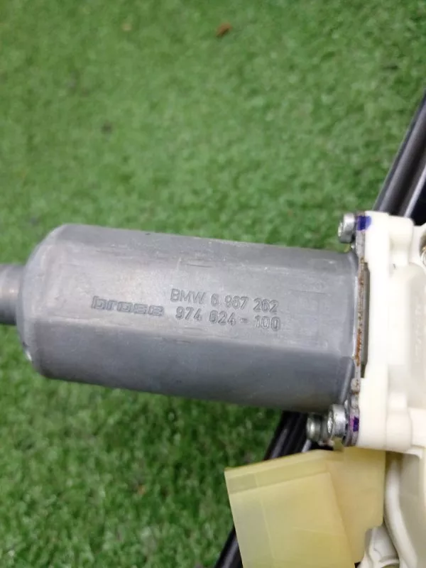 Стеклоподъемник BMW X5 2007 51357166382 E70, задний правый