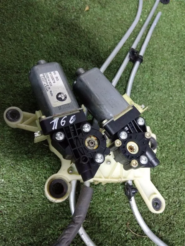 Моторчик шторки двери BMW 7-Series 2002 51168381523 E65/E66, задний правый