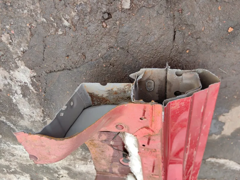 Порог с центральной стойкой