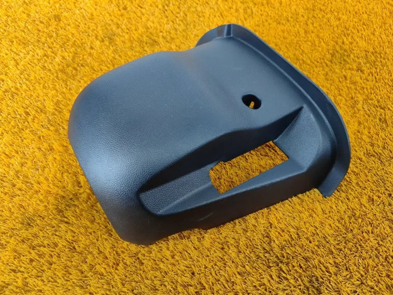 Кожух рулевой колонки