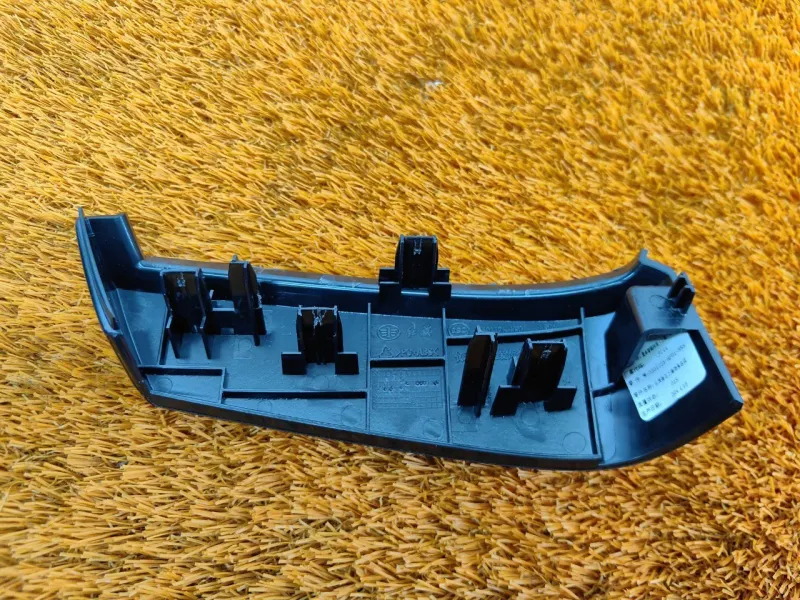 Накладка кузова