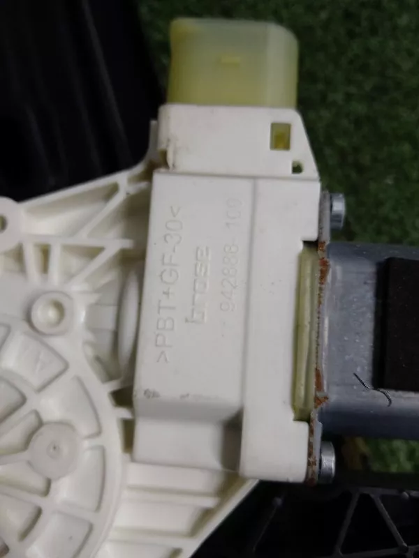 Стеклоподъемник BMW 5-Series 2010 51357182613 F10, задний левый