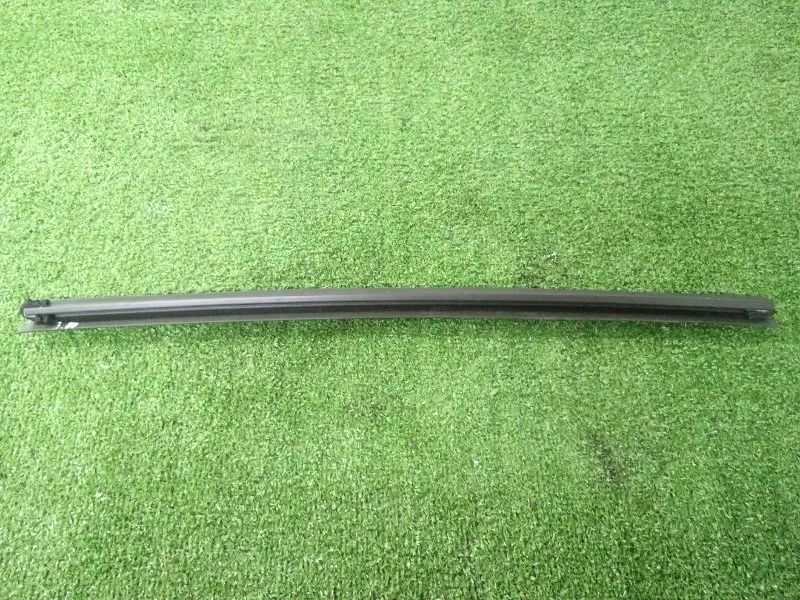 Уплотнитель стекла двери