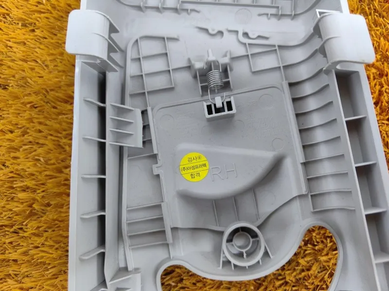 Обшивка центральной стойки