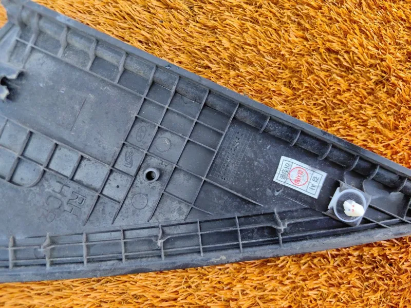 Накладка кузова