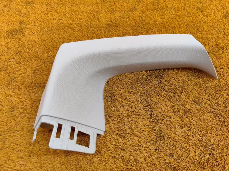 Обшивка крышки багажника