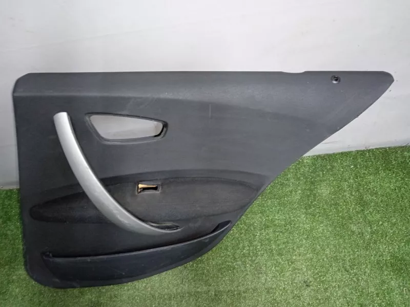 Обшивка двери BMW 1-Series 2005 51427133360 E87, задняя правая